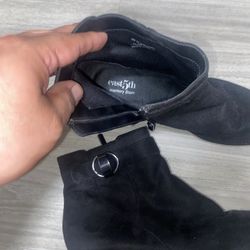 East Fifth 8M Black Memory Foam Suede Female Shoes Booties