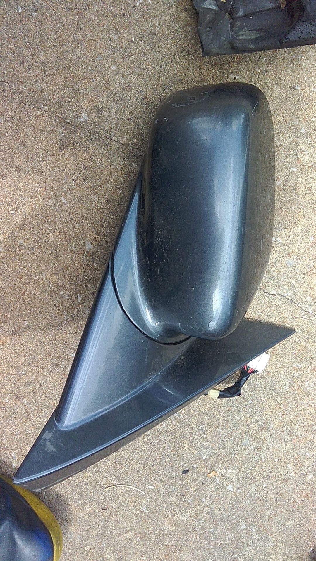 2006 Acura TL passenger side, mirror broken