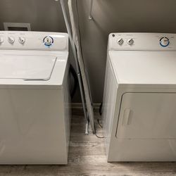 GE Washer And Dryer Like New 