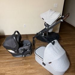 Uppababy Cruz V2 Stroller and Bassinet and Car seat 