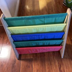 Children’s Book Shelf