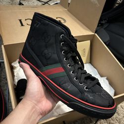 Authentic Gucci Tennis Shoes 9+