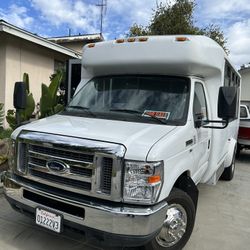 2010 Ford Bus E350