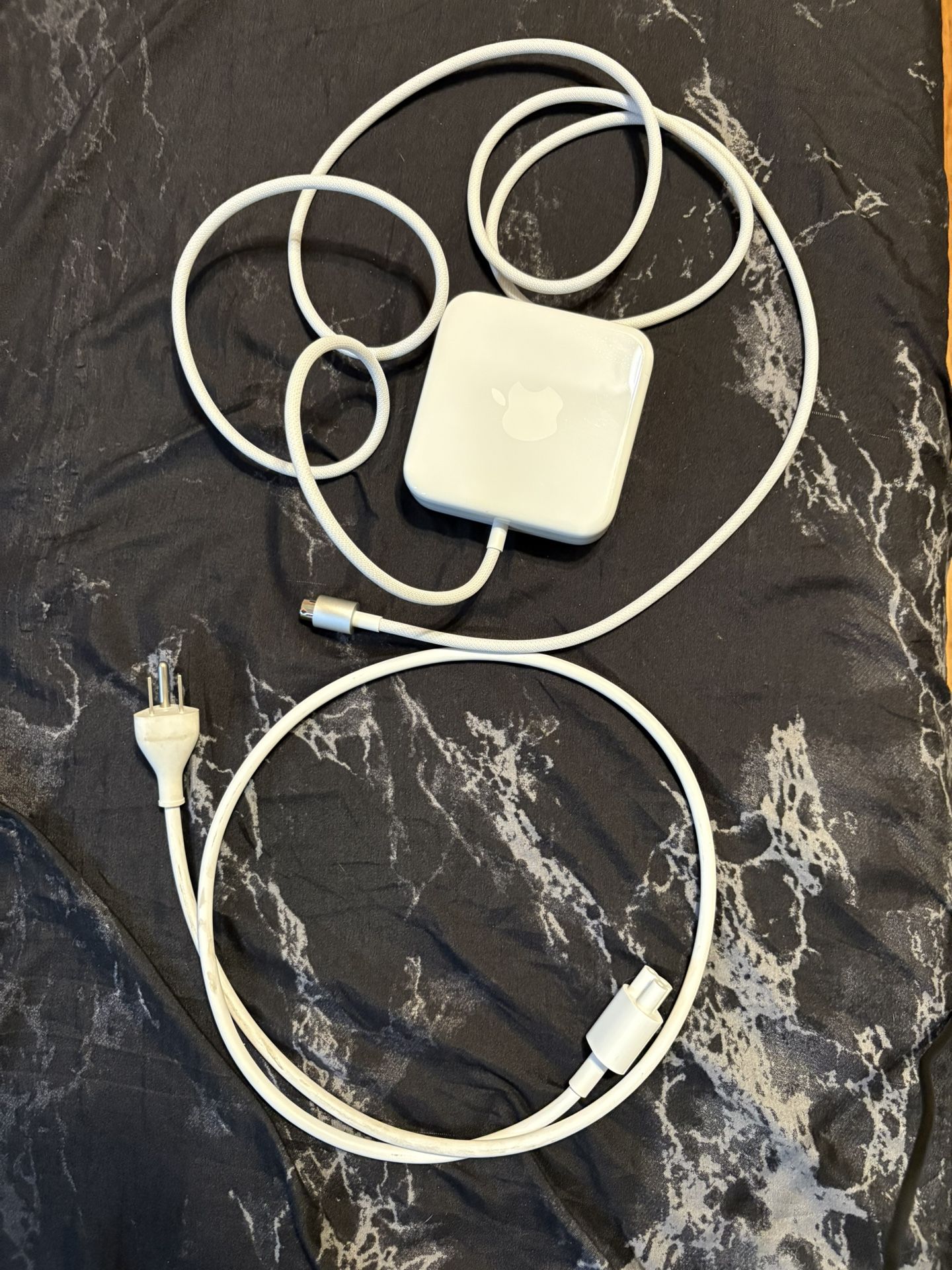 Genuine apple iMac 24" M1 power 