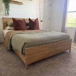 Queen Wicker Metal  Bed Frame (mattress Not Included)