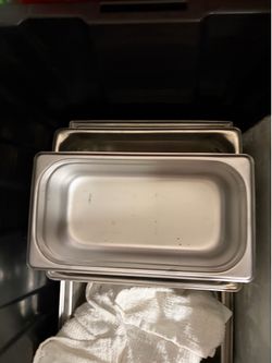 Metal restaurant pans