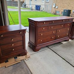  Dresser with 2 night stands