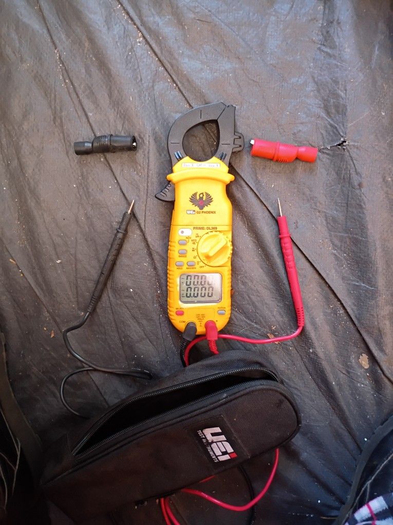 Uei Volt Meter