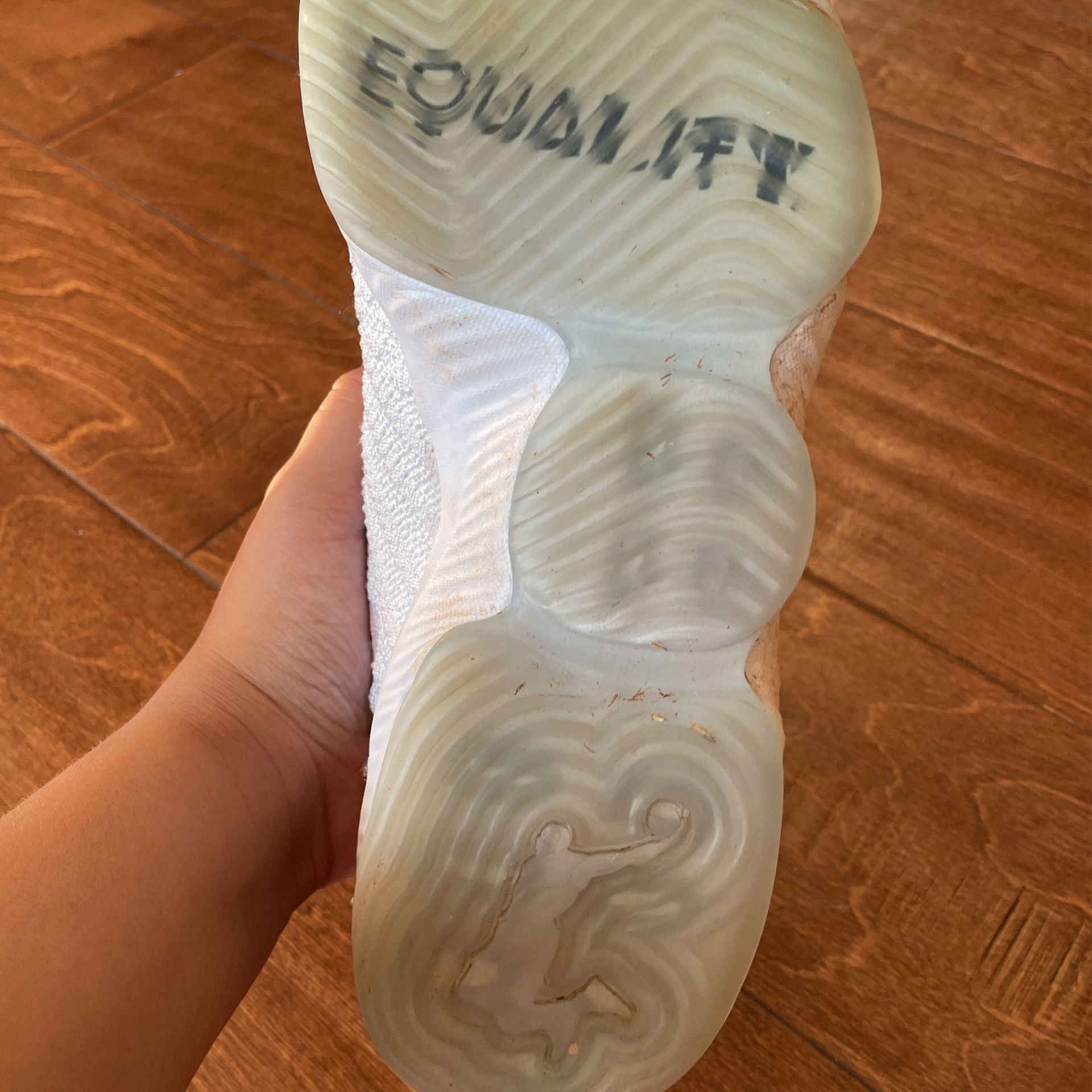 Nike LeBron 16 'Equality Black White'