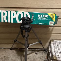 CV MX1000 Tripod