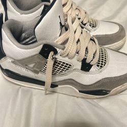 Jordan 4’s Military black 