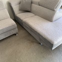 Bob’s 2 pc Sectional. Pick Up Only 