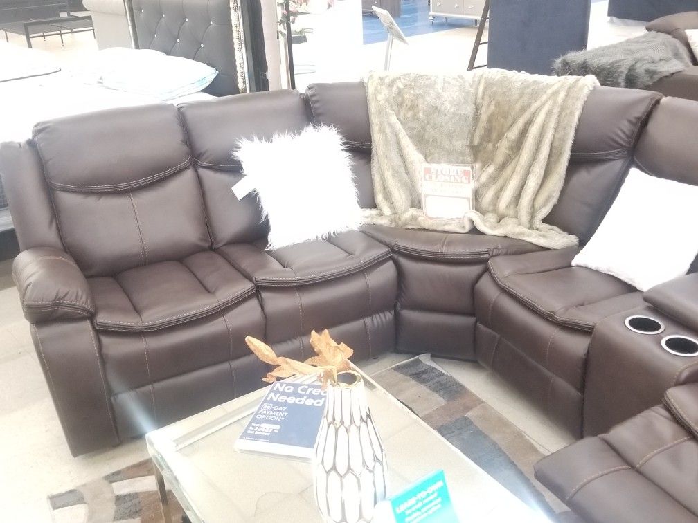 BRAND NEW BROWN SECTIONAL WITH USB IN CONSOLE