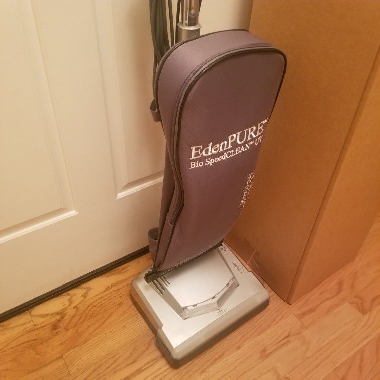 EDENPURE ORECK VACUUM CLEANER WITH AMAZING POWER SUCTION , WORKS