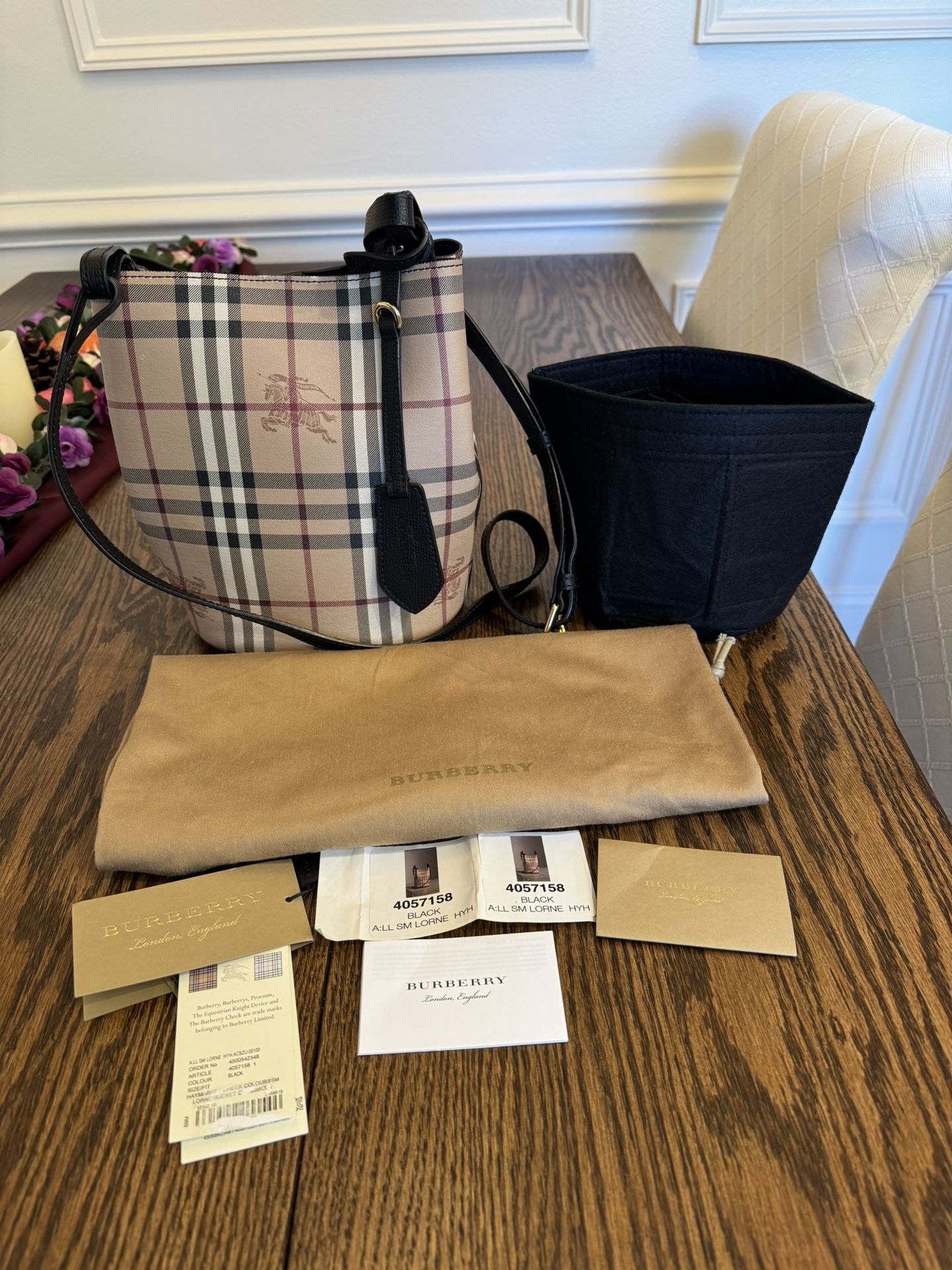 BURBERRY HAYMARKET CHECK COLOURS LORNE BUCKET CROSSBODY