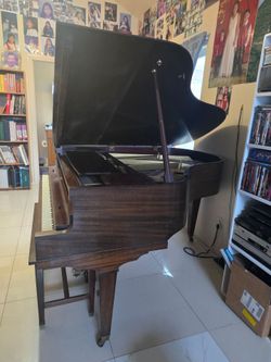 Cable nelson baby grand piano