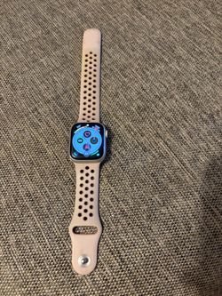 Apple Watch Series 7 Nike edition