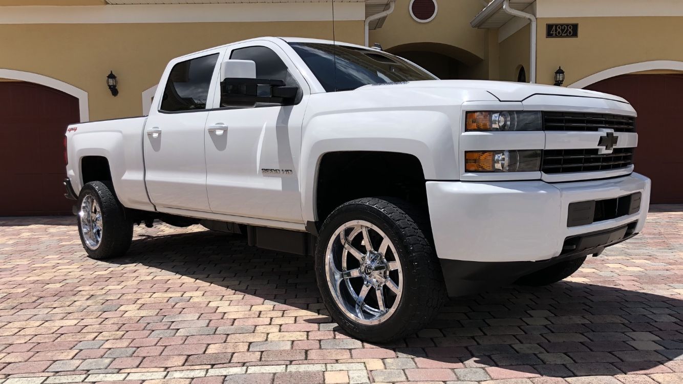 22x10 Fuel Mavericks with 285/50 Nittos