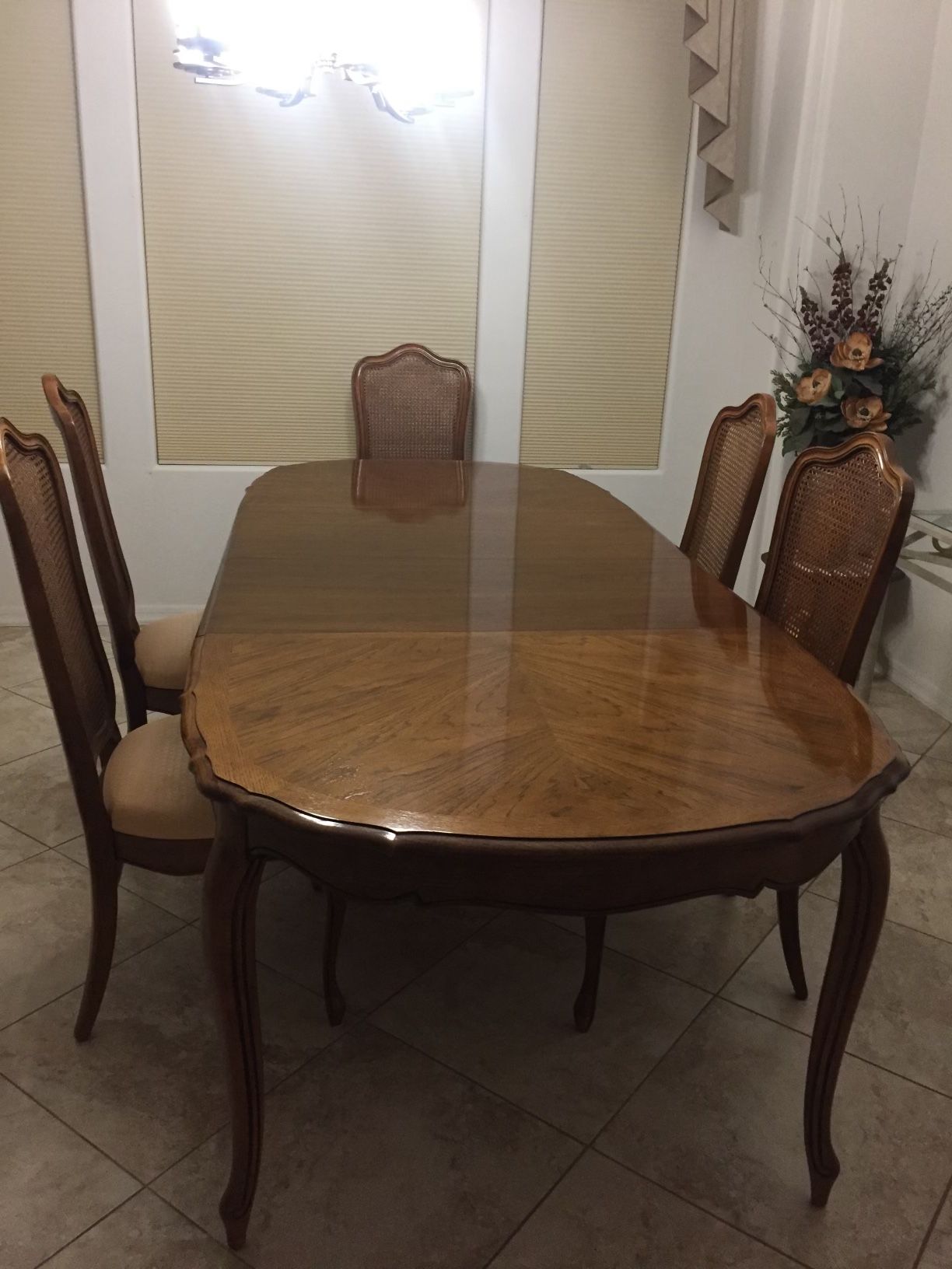 Thomasville Dining Table With Six Chairs