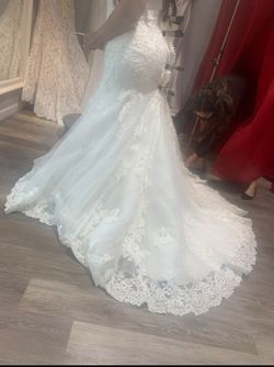 Mermaid Wedding Dress With Bustle for Sale in Modesto, CA - OfferUp