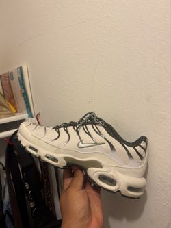 mens nike sneakers