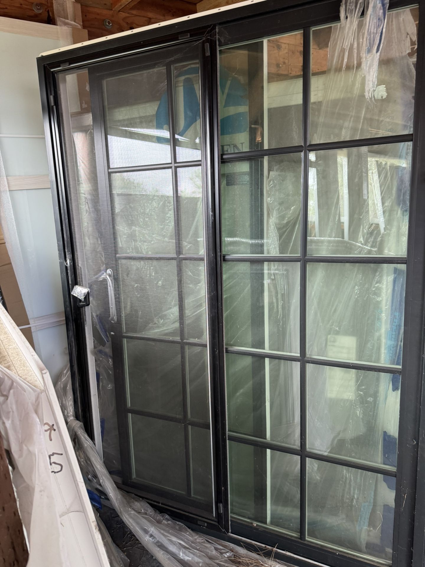 D Wen Sliding Door With Screen 57 1/2 x 80-in Black Outside White Inside
