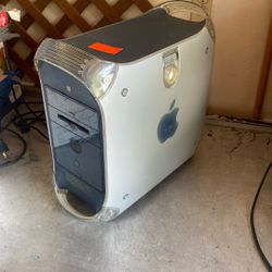 Power Mac G4 tower. 450 MHz.