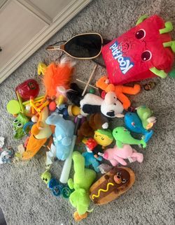 Toy lot.  All for $3