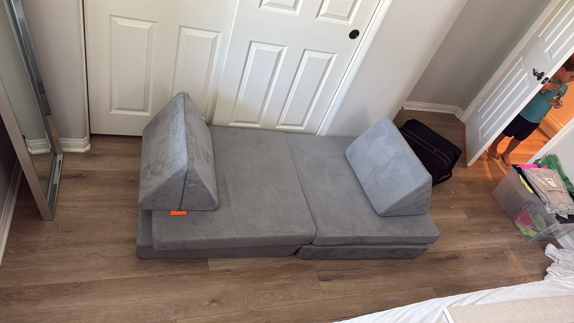 Nugget couch 