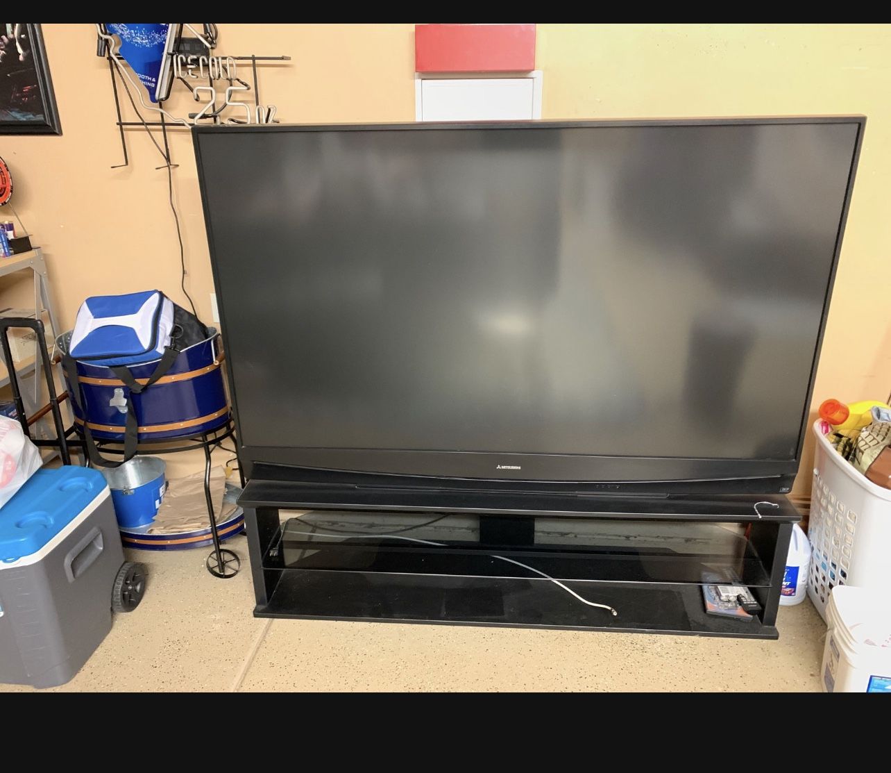 73 Inch TV for Sale in Riverside, CA OfferUp