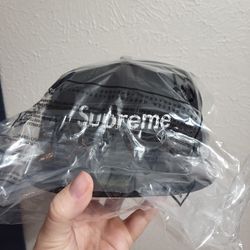 Supreme Champions New Era Sz 7 1/2