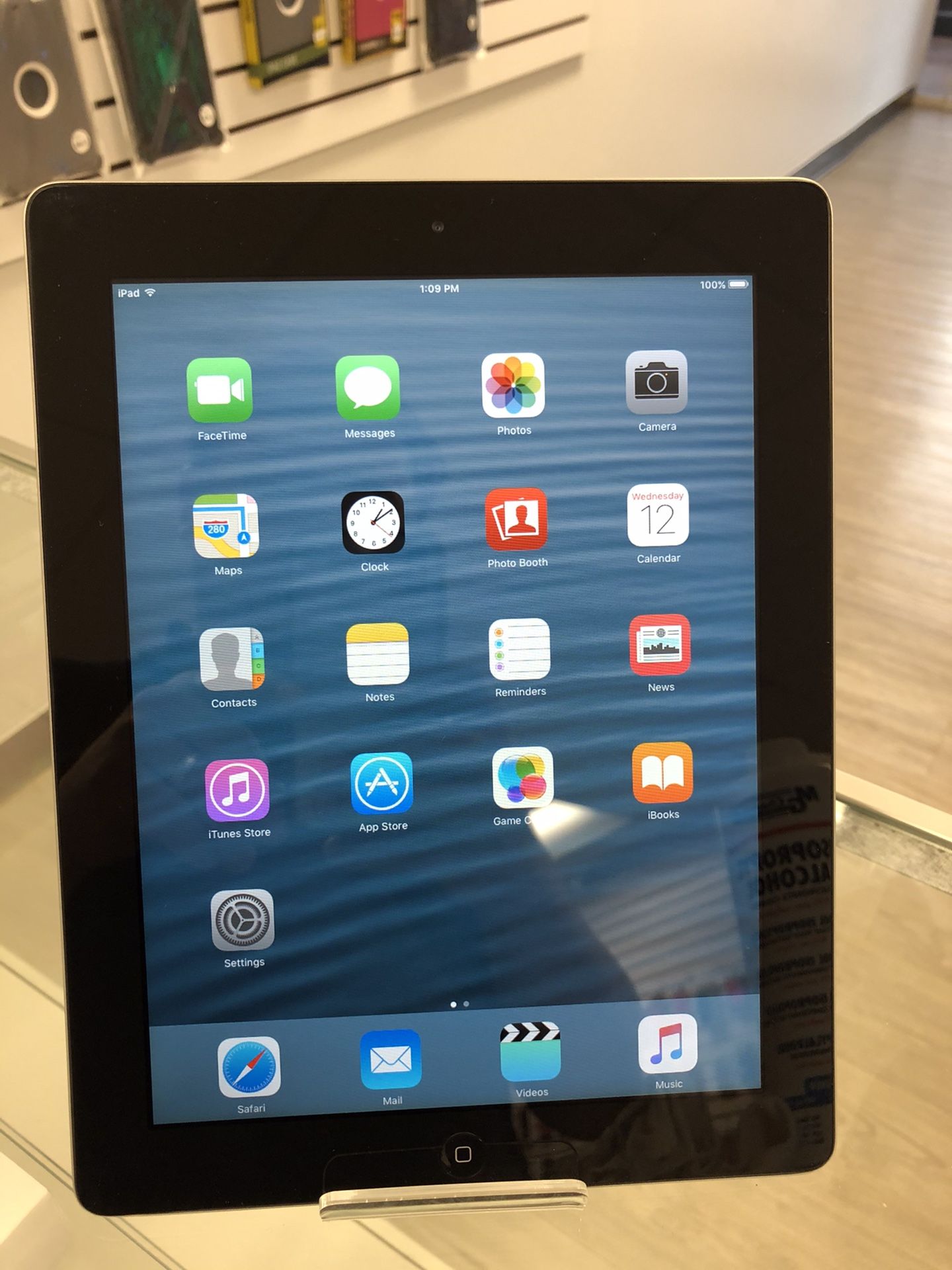 iPad 2 black WiFi unlocked 16GB