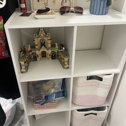 White 6 Cube Shelf