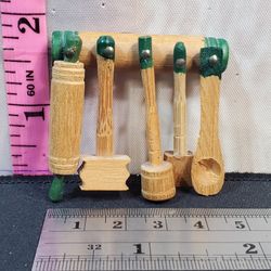 @CHV.  MINI MINIATURE WOOD WOODEN KITCHEN UTENSILS FOR DOLL HOUSE DECORATION 
