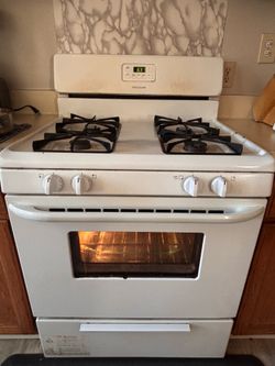 Frigidaire Stove / Estufa