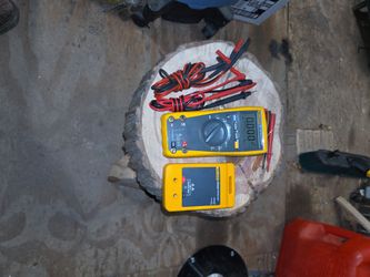 Fluke 179 Multimeter/PRV240 proving Unit