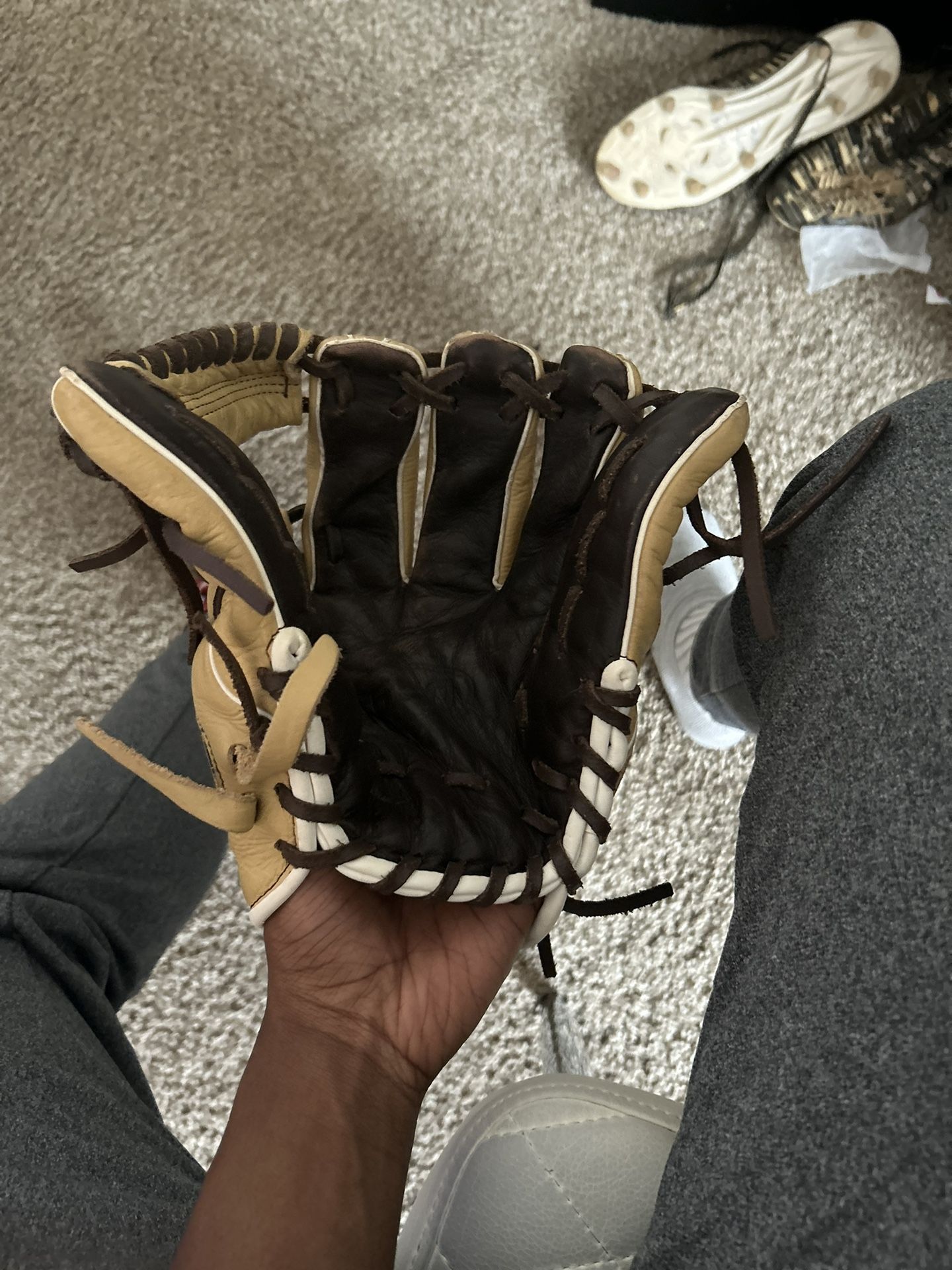 Wilson A2000 Cream and Brown Color way