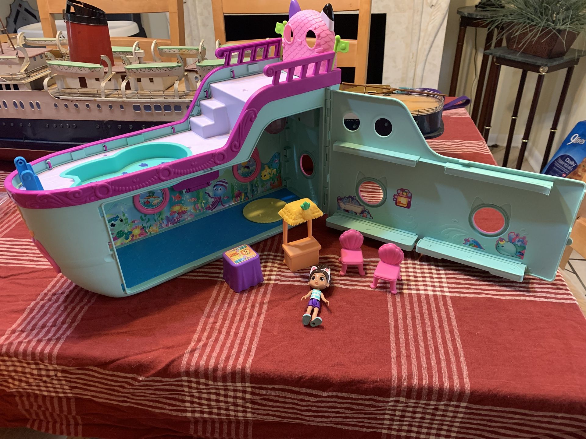 Gabby’s Dollhouse, Gabby Friend Ship Cruise Ship Toy Vehicle Playset With Accessories