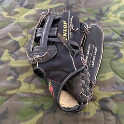 Dunlop 9-016 World Class 33 Softball Glove RH