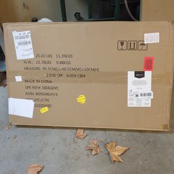 Portable metal dog crate