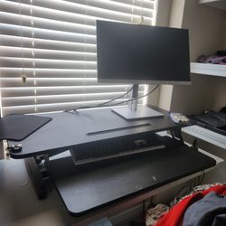 Standing Desk/monitor Also Avail