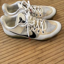 Kobe Bryant 11 EM Fundamental Low Size 11