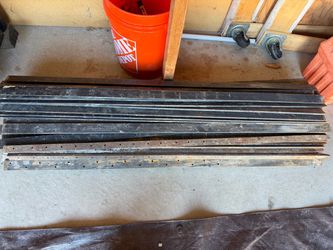 93 - 48” steel stakes