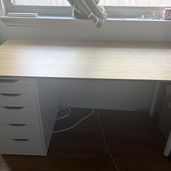 IKEA Anfallare / Alex Desk