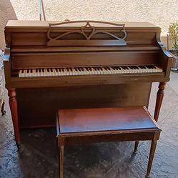 Piano Fischer New York