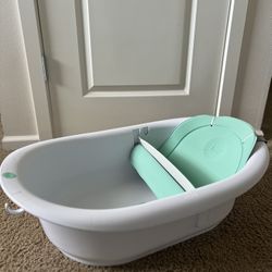 Frida Baby 4-in-1 Grow-With-Me Bath Tub