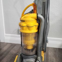 Dyson Used Vacum