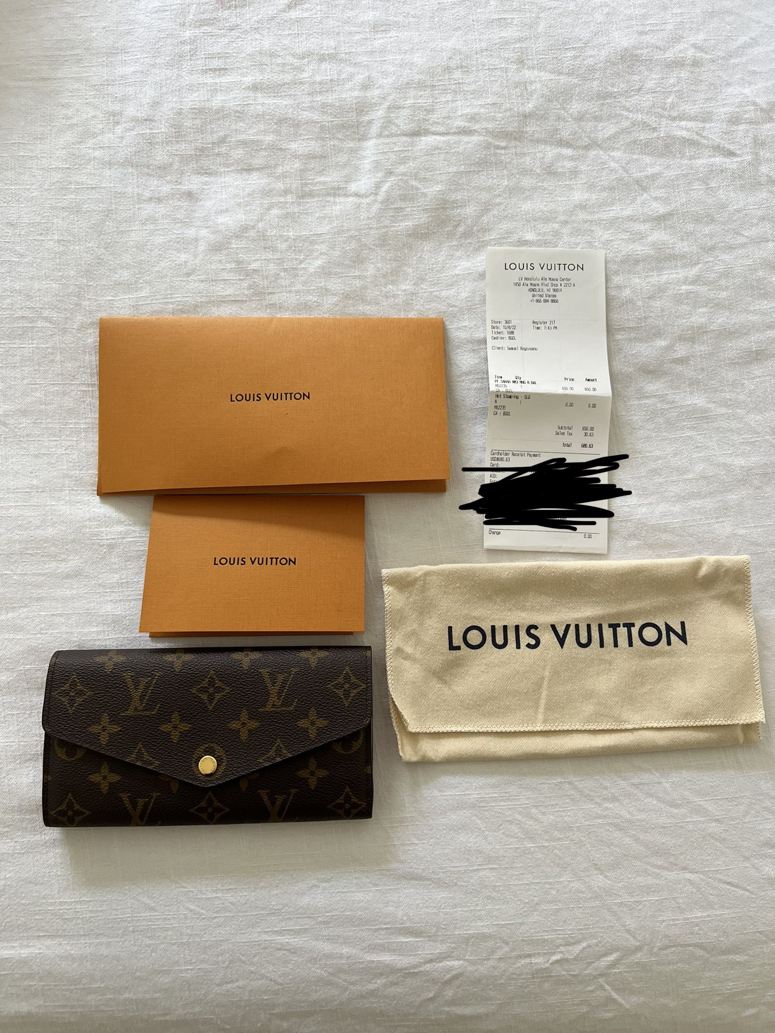 Louis Vuitton Monogram Elise Wallet for Sale in Arlington Heights, IL -  OfferUp