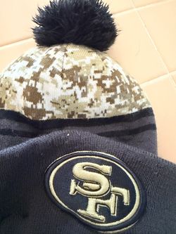 San Francisco 49ers Camo Pom Beanie
