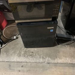 Mini Fridge And Microwave 